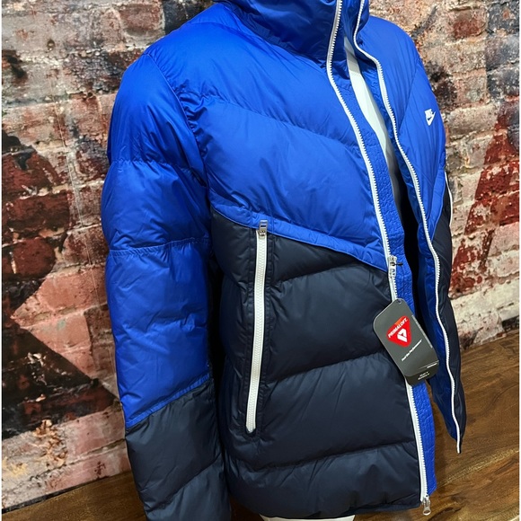 MEW NIKE MEN’S STORM-FIT WINDRUNNER PRIMA DOWN PUFFER COAT. - Picture 8 of 8